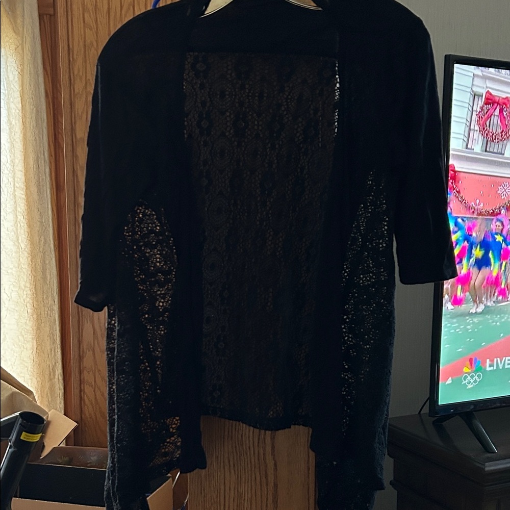 Elegant Black Lace Women's Cardigan